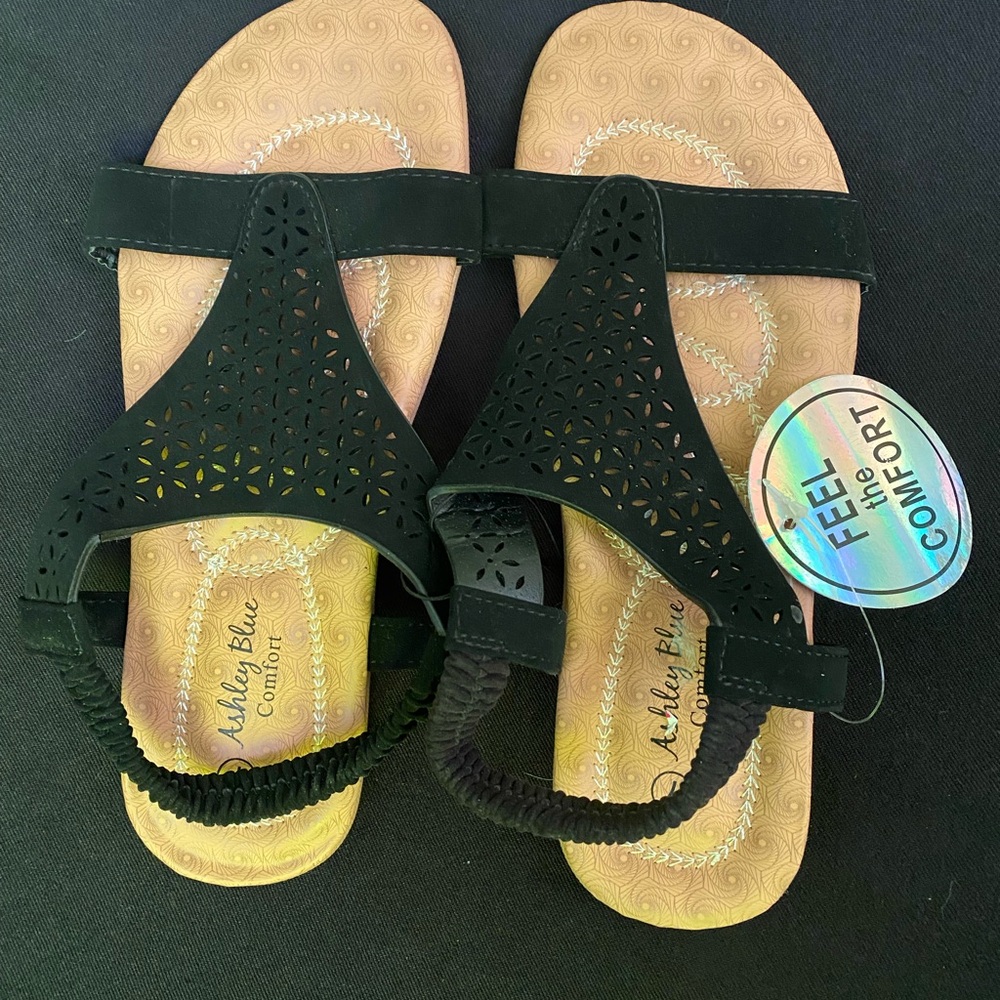 Ashley Blue Women's Black and Tan Sandals